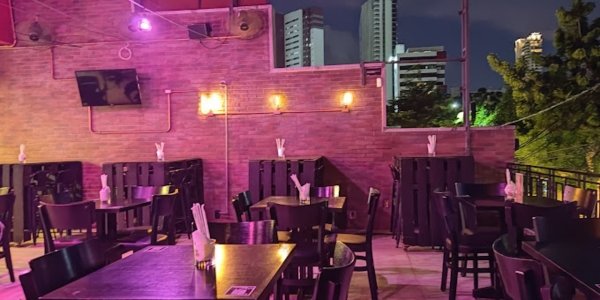 Hey Joe Food ‘n’ Bar  - Melhores Bares de Fortaleza