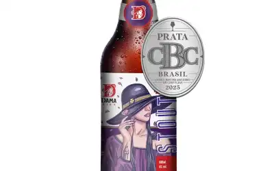 Garrafa Dama Bier Stout 600 ml com condensação e medalha CBC 2025